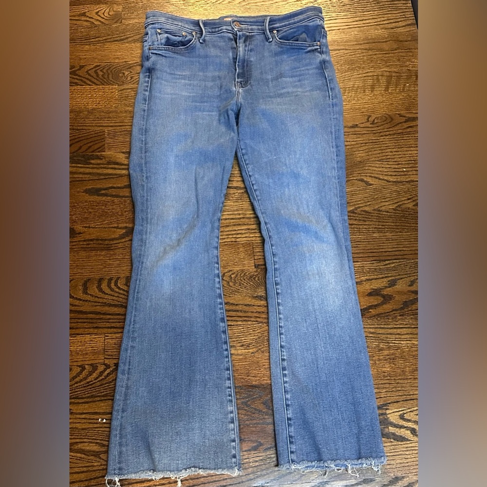 Mother Denim Weekender Fray jeans size 33.